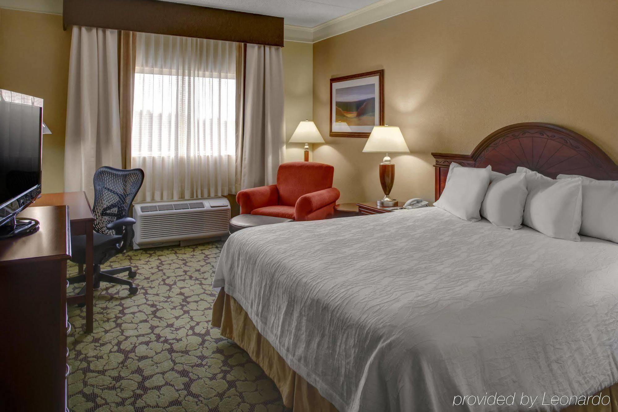 Hilton Garden Inn Boston Waltham Room photo